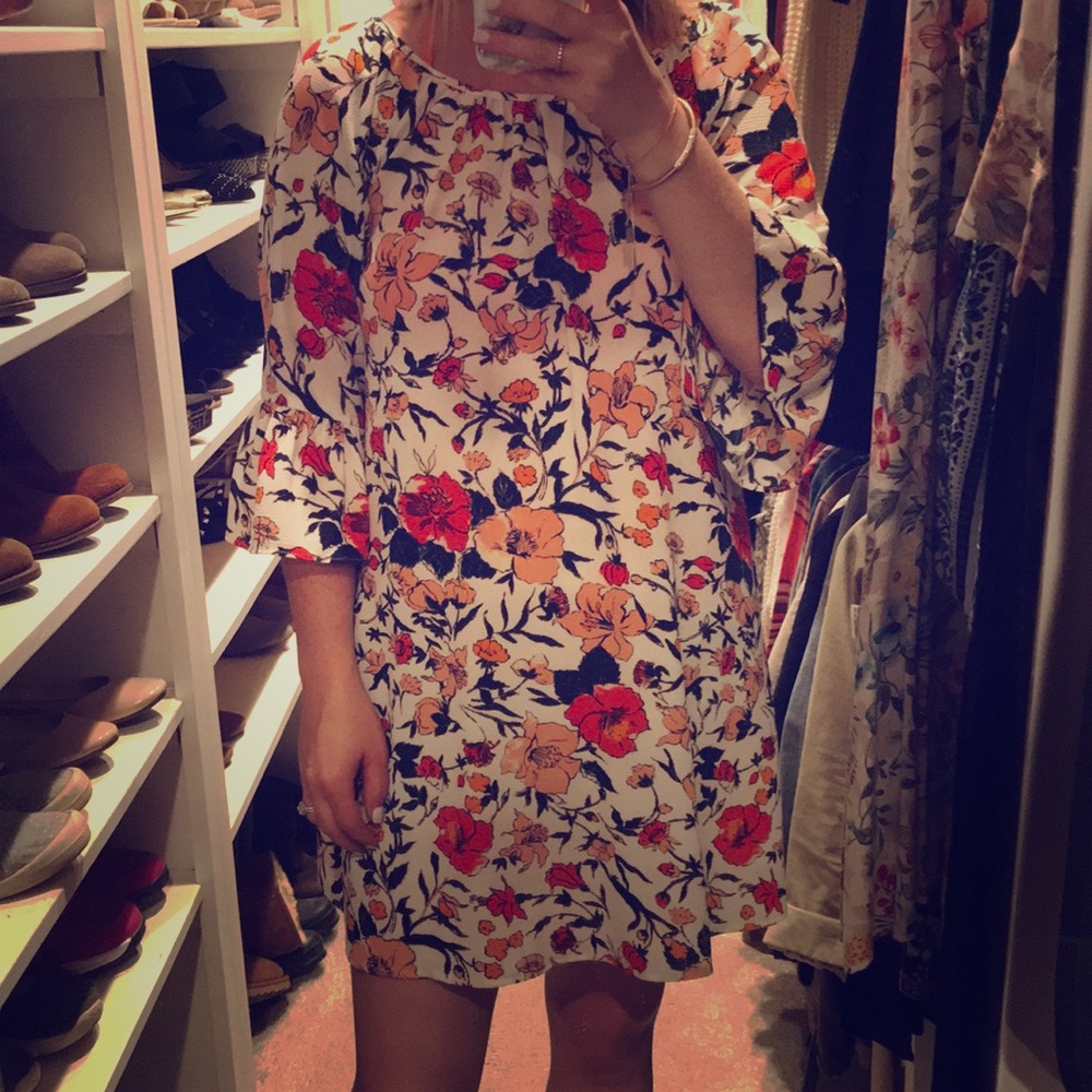 Flower bell sleeve dress